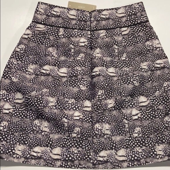 NWT J. Crew skirt - Picture 7 of 8